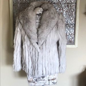 💕Fabulous Silver Fox Jacket Size L.  Great Gift💕